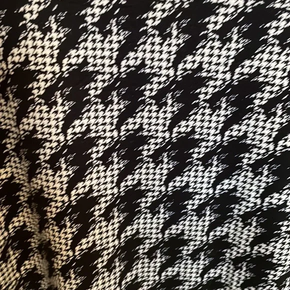 Christopher & Banks women’s top NWT - Picture 6 of 9